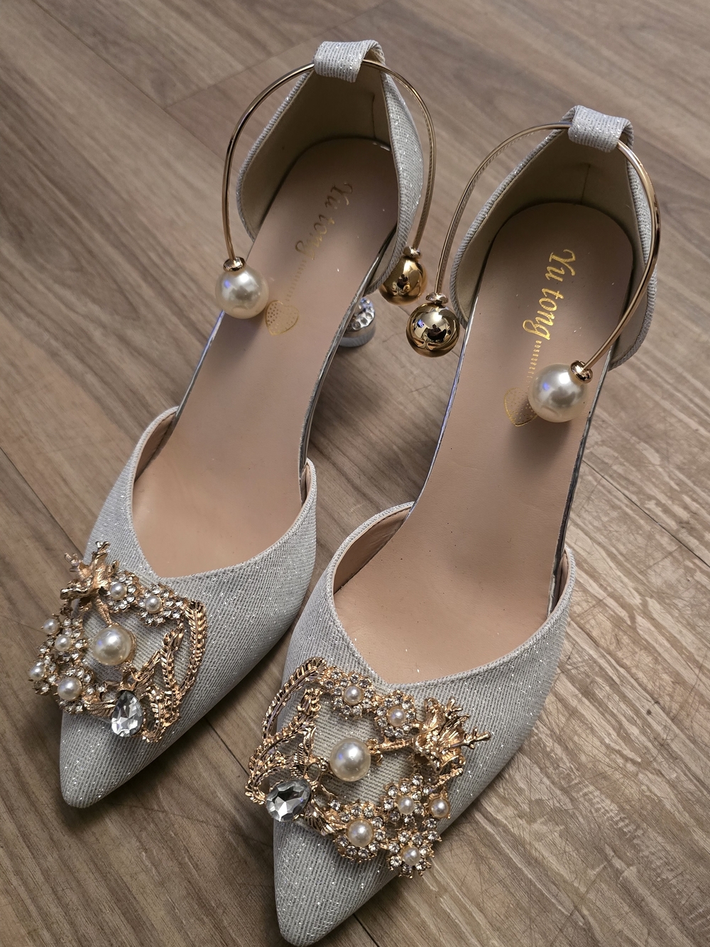 Pearl-Embellished Pointed Toe Slingback Heels in Light Silver